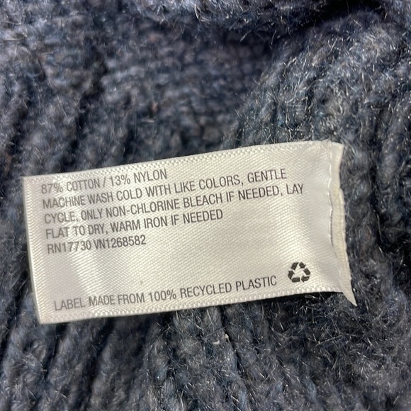 Universal Thread Women’s Navy Blue High Neck Bobble Pullover Sweater, size XS - Picture 7 of 9
